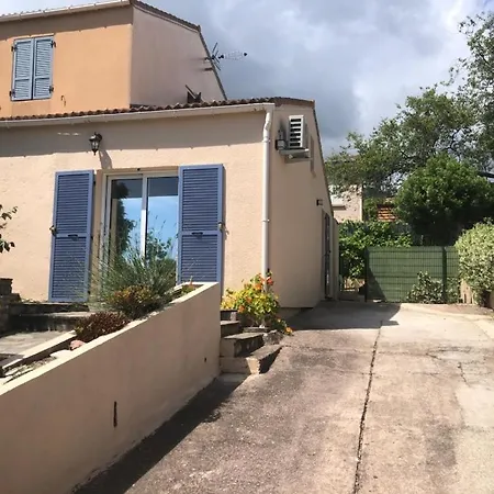 Holiday home Isabelle Comfortable For 2 People